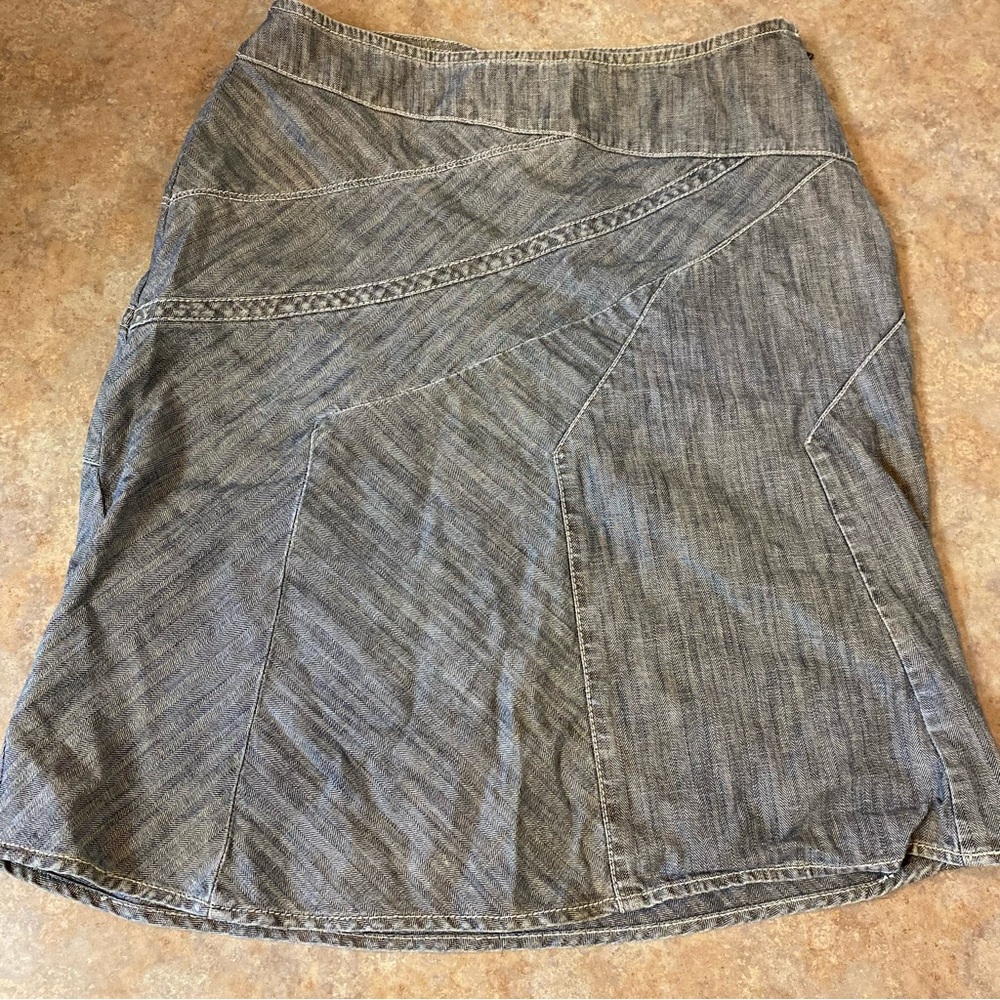 Unique DKNY Denim Skirt 8 Petite Asymmetrical Mini Jean Seam Detail 8P EUC